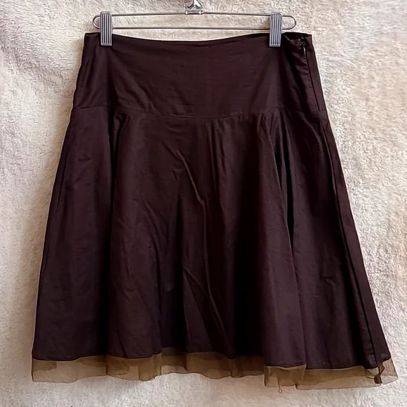 Brown flirty skirt - Picture 1 of 3